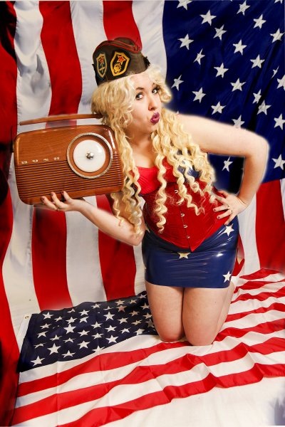 Goldy Loxx (model) ‘We Need You’
